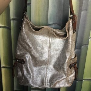 10 % OFF 💜 Tano Bucket Purse